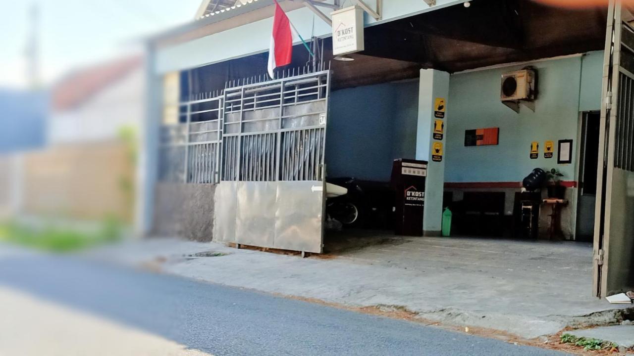 D'Kost Ketintang Hotell Surabaya Eksteriør bilde